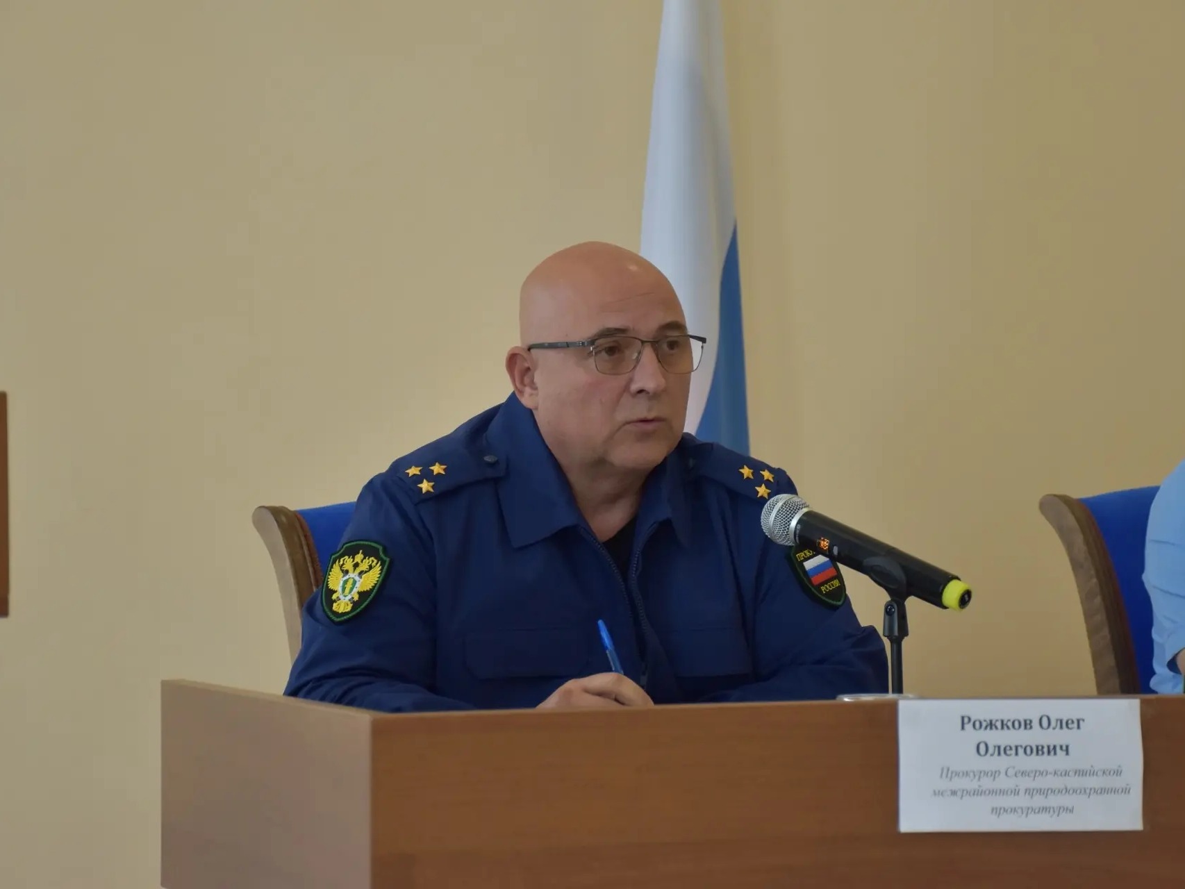 Северо-Каспийским межрайонным природоохранным прокурором  в г. Городовиковск Республики Калмыкия проведено совещание по вопросам пожарной безопасности.